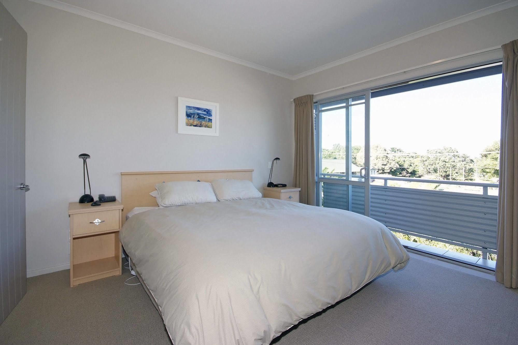 Raumati Sands Resort Paraparaumu Ngoại thất bức ảnh